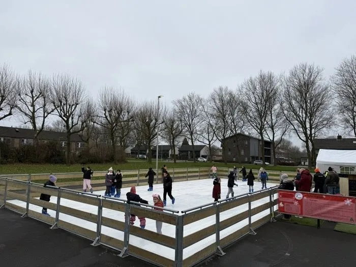 Schaatsbaan ca. 200 m2