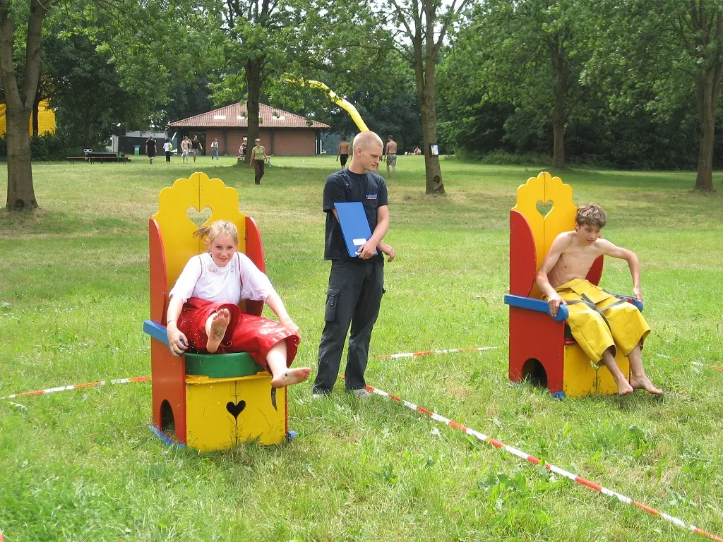 Waterkakrace volwassenen huren zeskamp Axitraxi III_1677672781.jpg