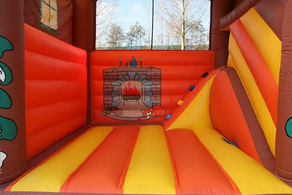 Springkussen Multifun Speelhuis Winters huren 2_1678801562.jpg