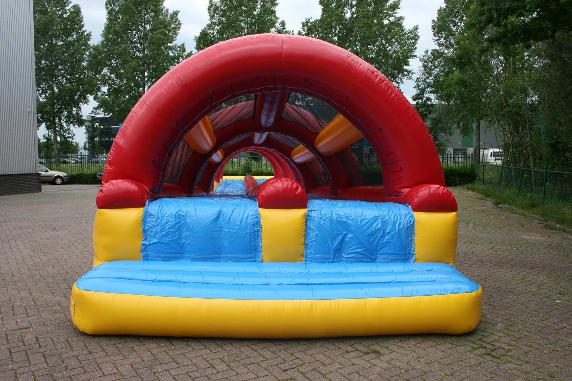 Buikglijbaan met helling