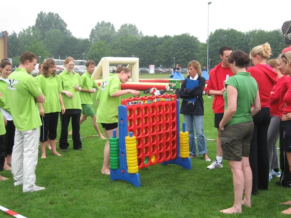 Vier op een rij gekleurd huren_1740053487.jpg