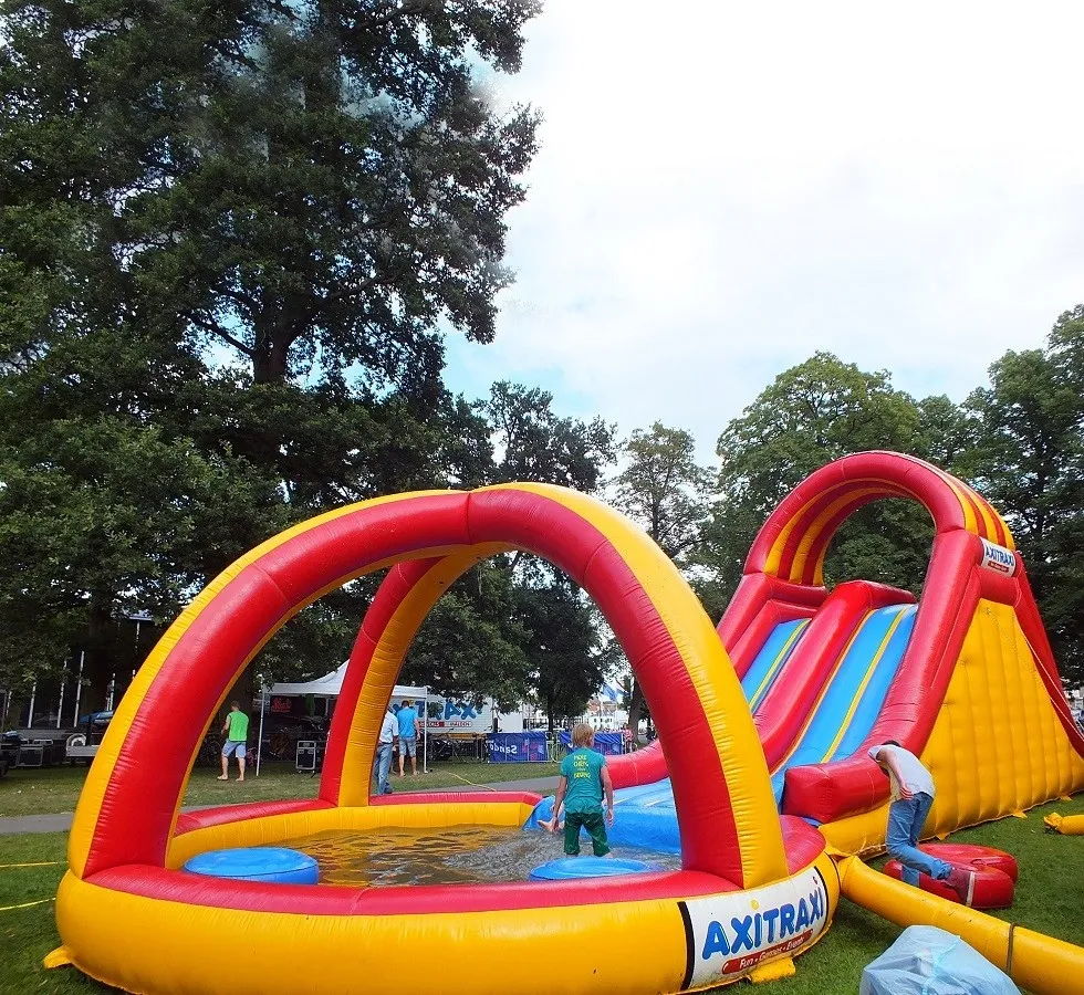 Tobbedansbaan waterglijbaan huren Axitraxi_1762258183.jpg