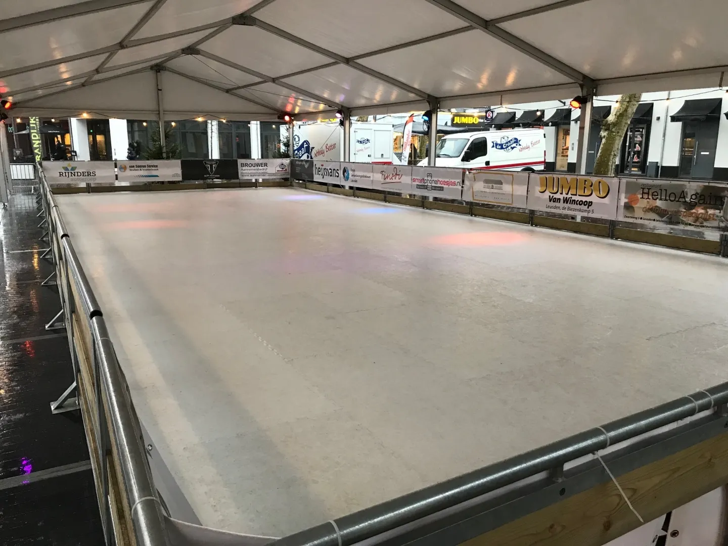 Schaatsbaan huren boarding met overkapping 3_1756902418.jpg