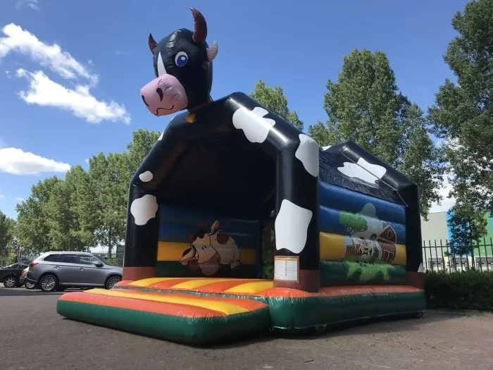Springkussen Koe overdekt