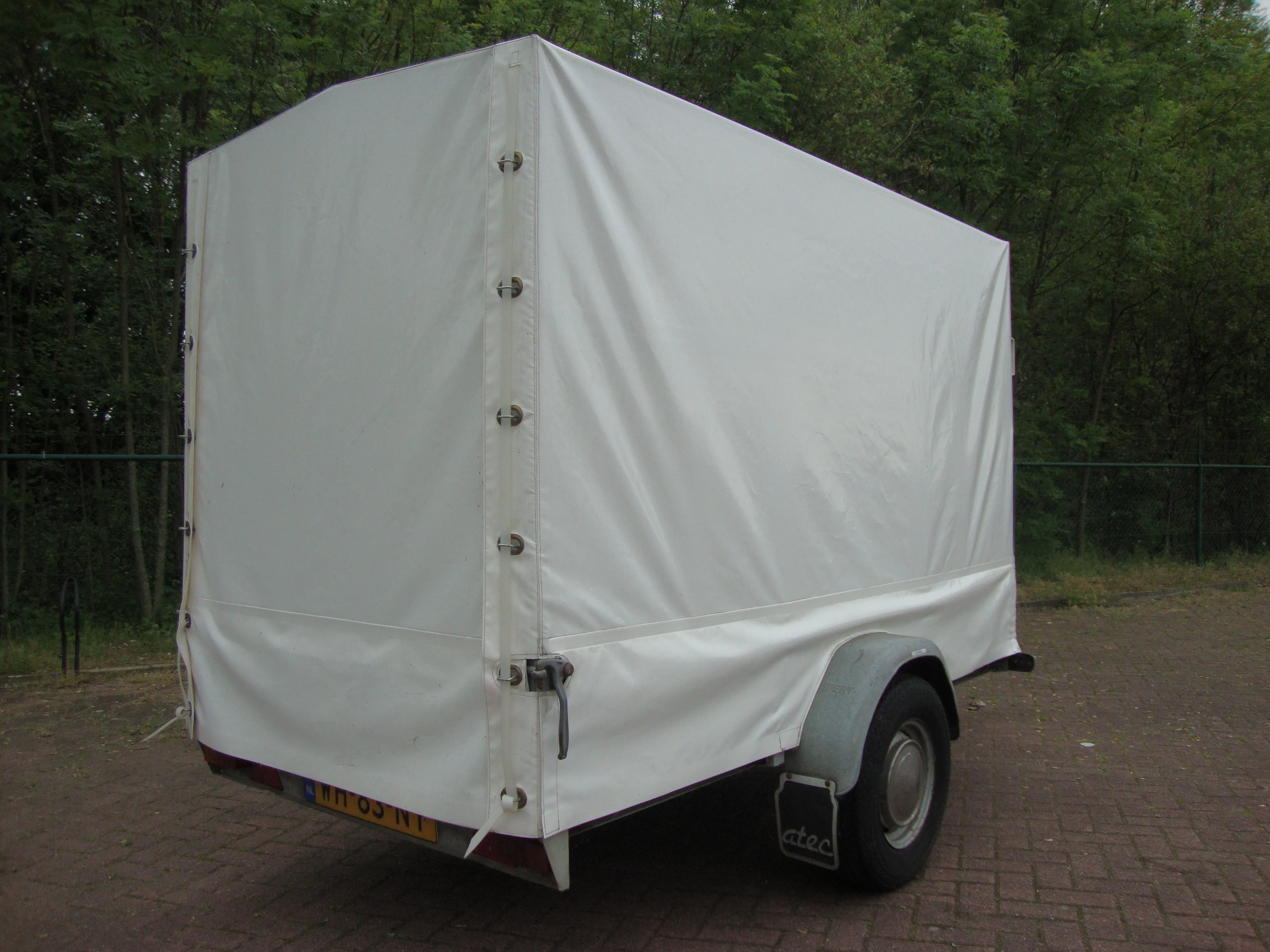 aanhanger_4_boedelbak_huren_anhanger_mieten_mitfahrzeug_1740583394.jpg