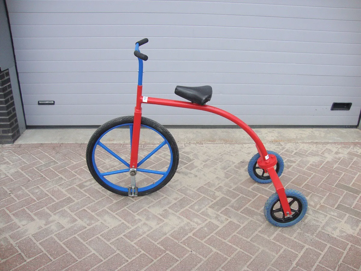 Hobbeldriewieler fiets vanaf 12 jaar huren_1677668974.jpg