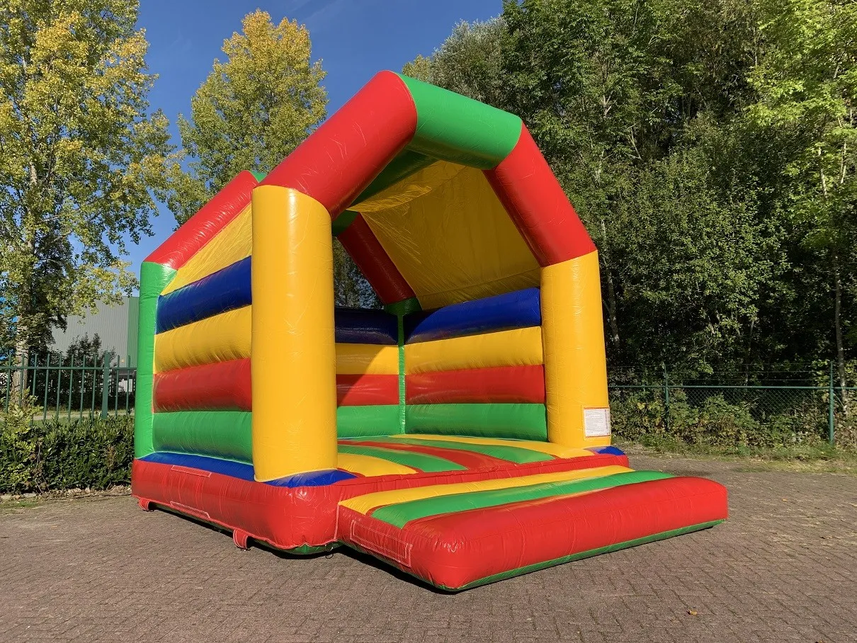 Springkussen-standaard-regenboog-met-dak-kopen_1744379570.jpg