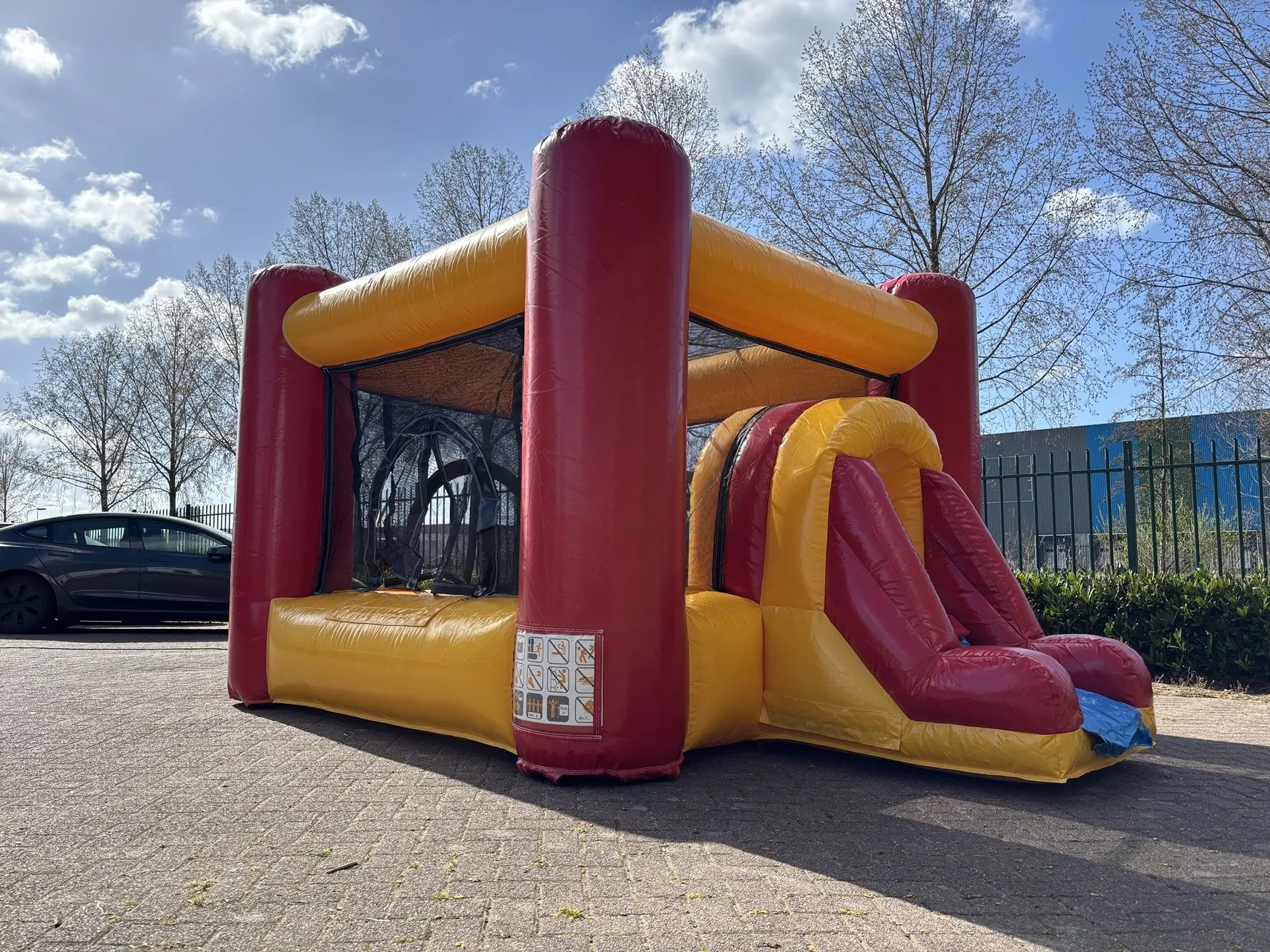 Ballenbad geel huren_1744376258.jpg