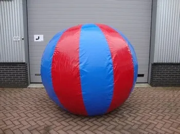 Reuze bal 2 meter huren zeskamp Axitraxi I_1677673143.jpg