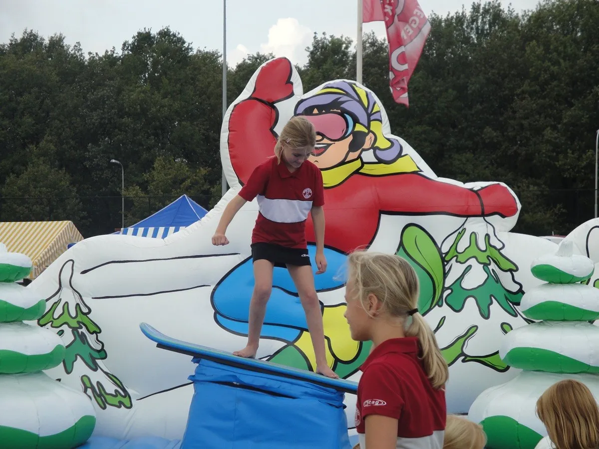 Snowboard simulator huren I_1743423333.jpg