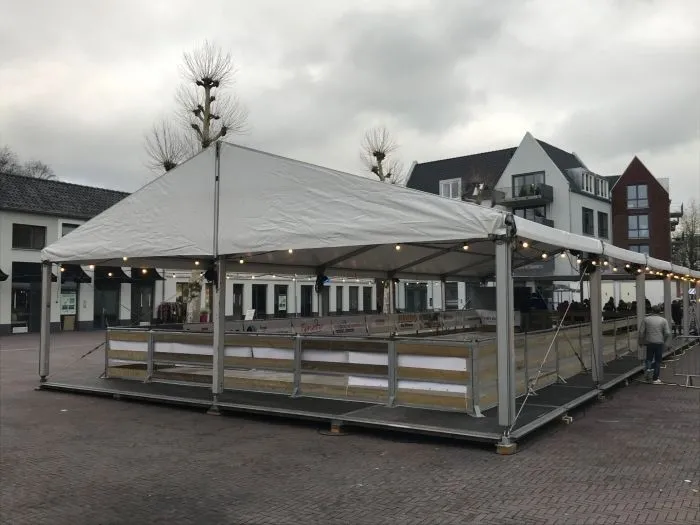Schaatsbaan ca. 200 m2