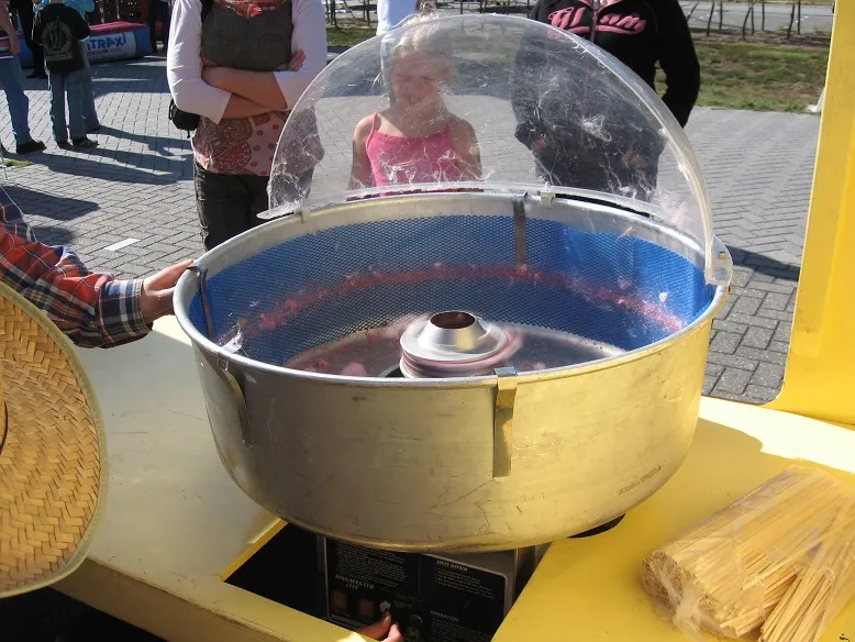 Suikerspinmachine huren kermis Axitraxi I_1677771007.jpg