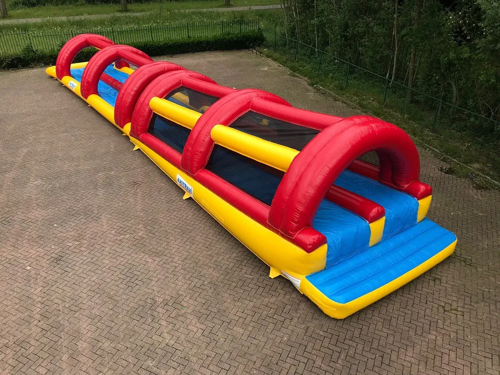 Buikglijbaan met helling huren bij Axitraxi_1677756438.jpg