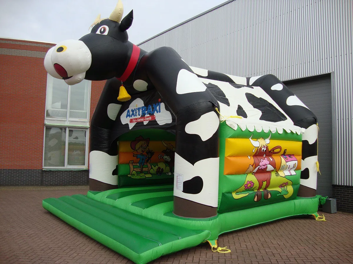 Springkussen Koe overdekt huren 4_1678796030.jpg