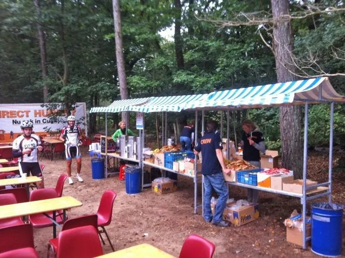 Feestkraam rood/wit zeil