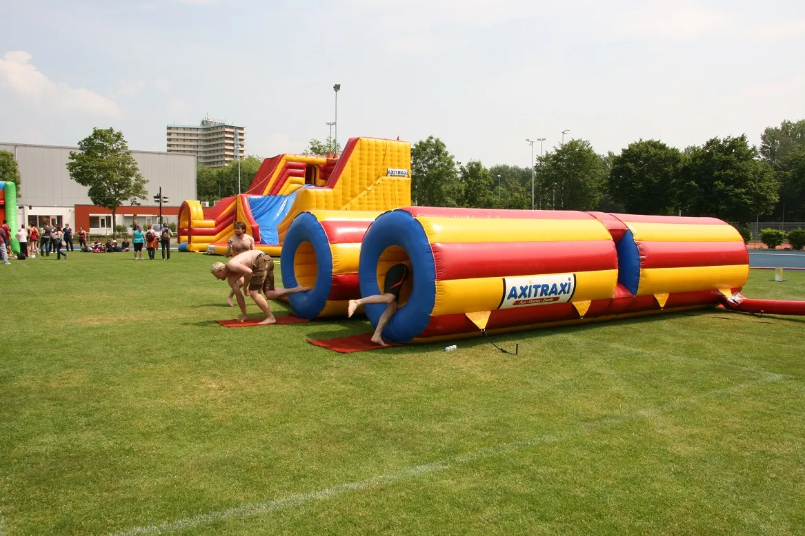 Dubbele kruiptunnel huren voor zeskamp sportdag opblaasbaar II_1677758114.jpg