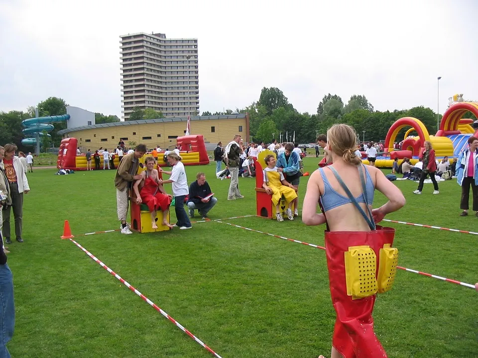 Waterkakrace volwassenen huren zeskamp Axitraxi II_1677672779.jpg