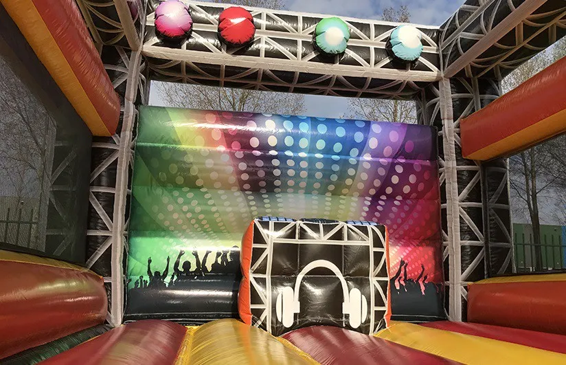 Springkussen disco huren 9_1678721902.jpg