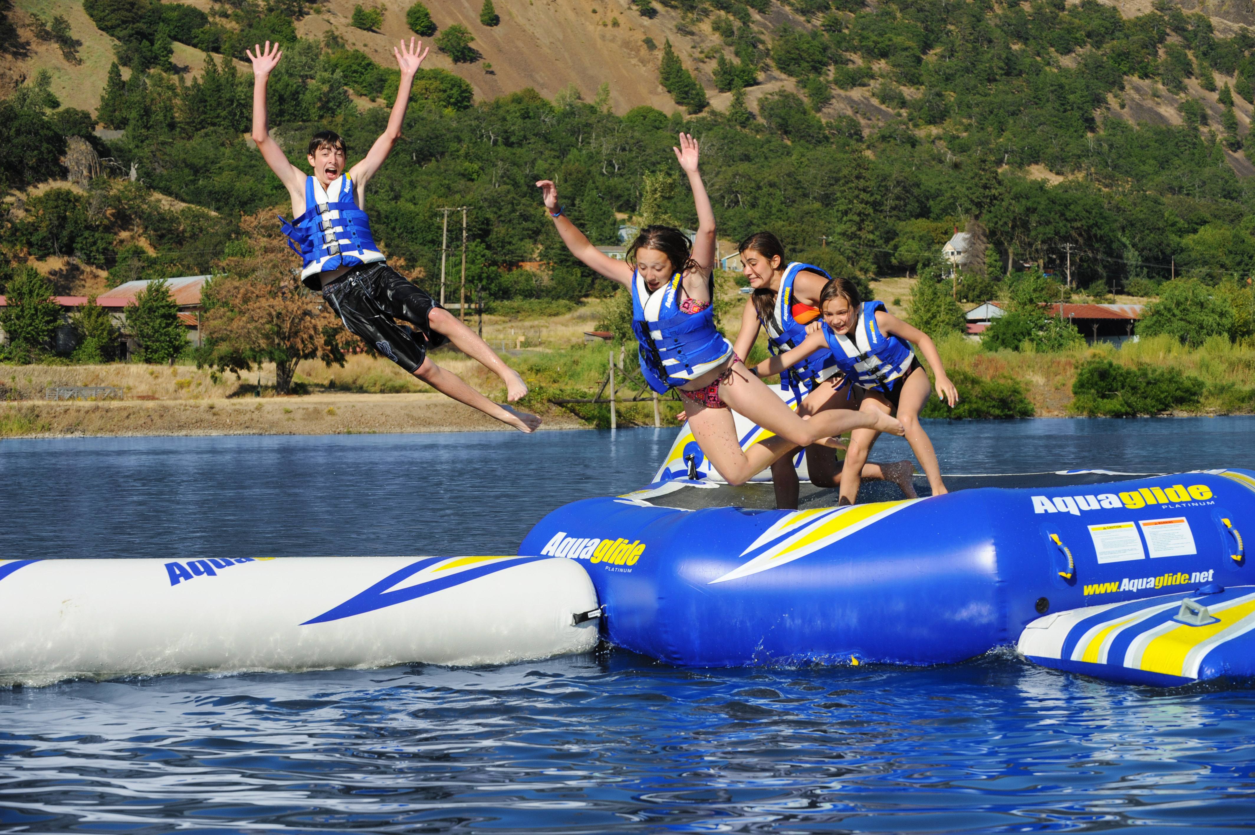 helper willekeurig eten Water trampoline huren - Axitraxi Fun | Games | Events