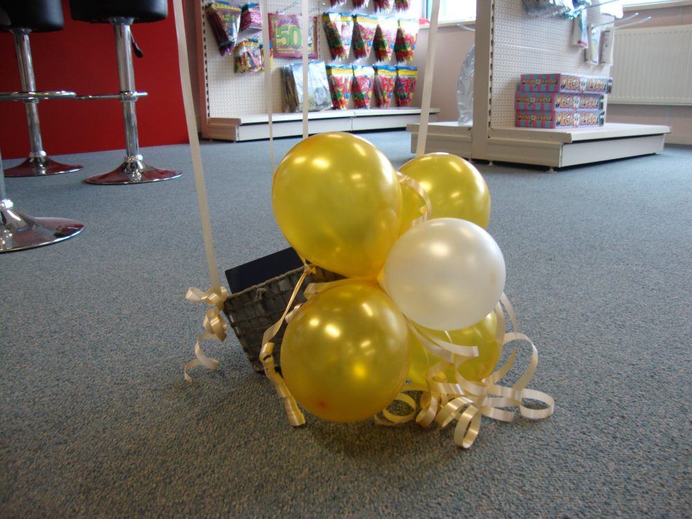ballonnen luchtballon in net 65_cm decoratie gelderland feest axitraxi malden